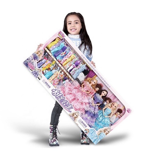 Large doll set - large, changing