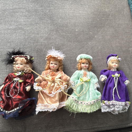 Lot ceramic mini girl - lot,